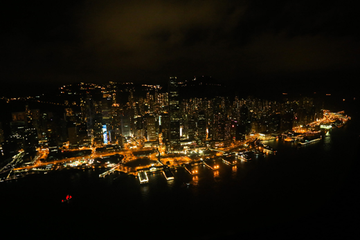 地球一小時期間的香港夜景。