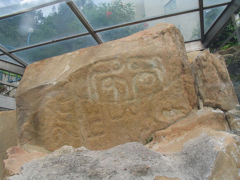 長洲石刻是香港法定古蹟。