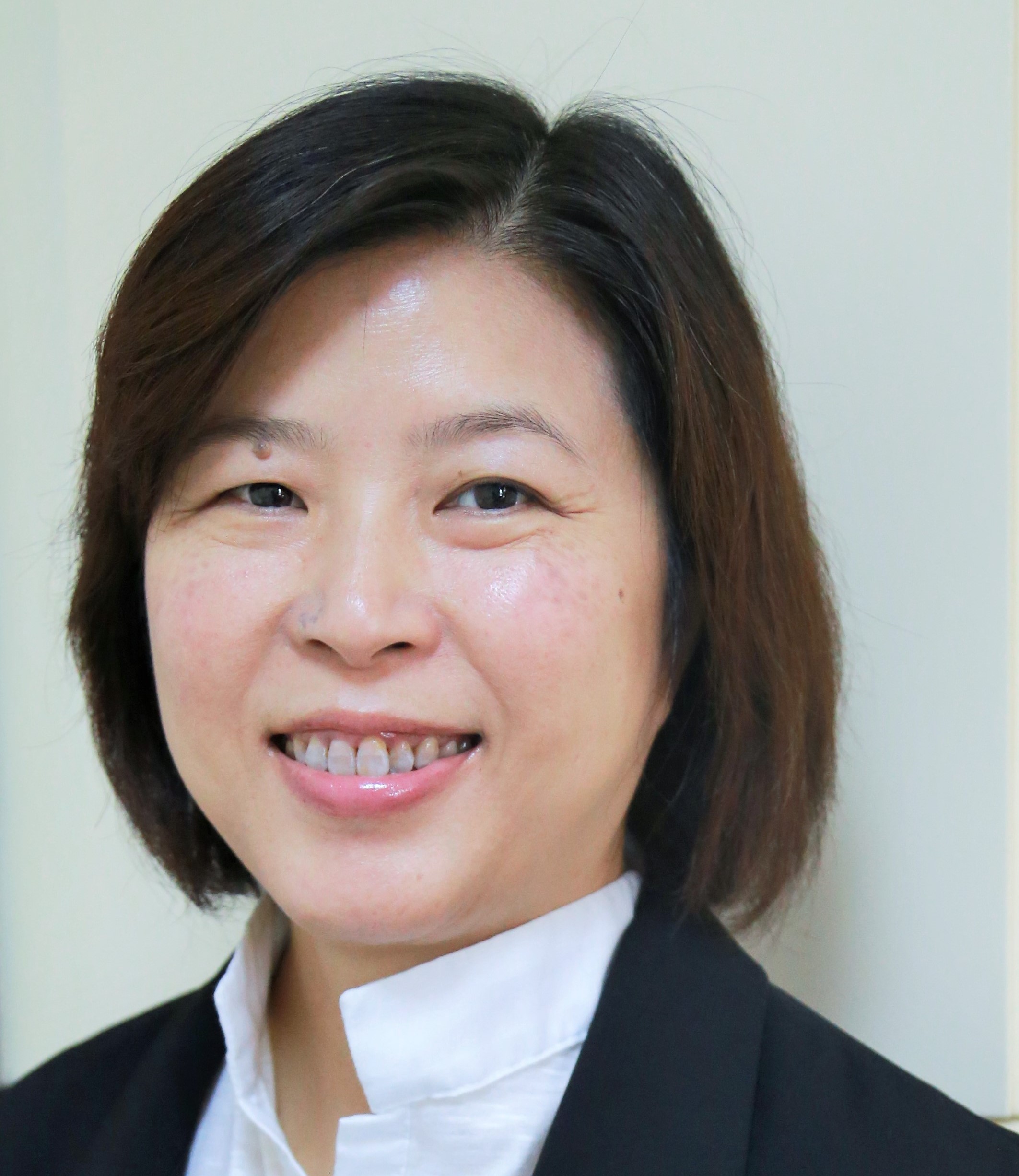 梁詩韻女士