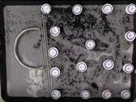 電子隨意走 Random Moving Electrons